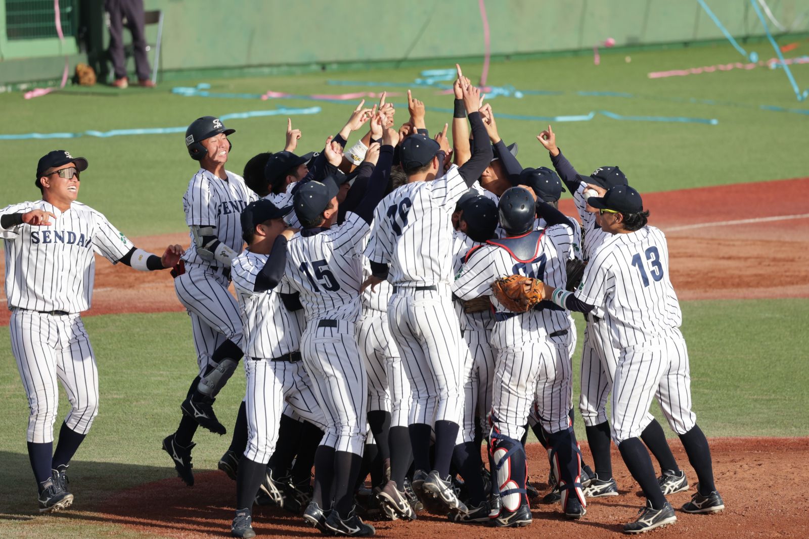 硬式野球部】秋季リーグ戦 優勝！最終節 対 東北福祉大学 - トピックス